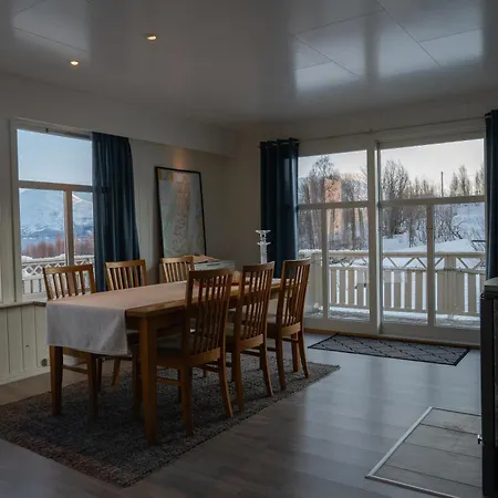 Lyngen Aurora House * Koppangen