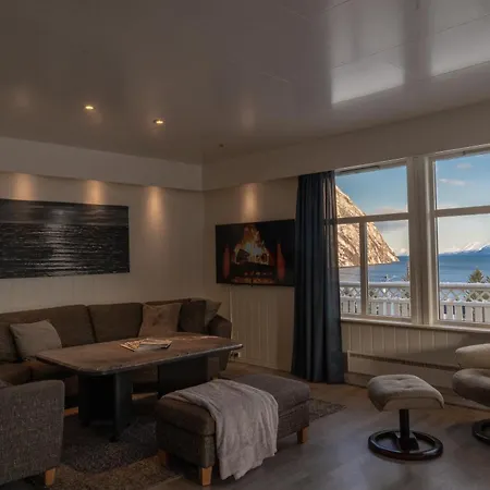 Lyngen Aurora House *