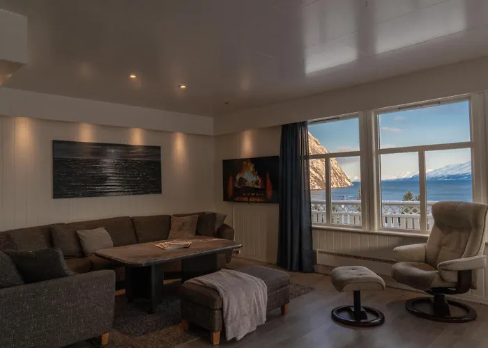 Lyngen Aurora House *