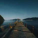 Lyngen Aurora House *