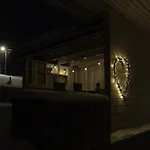 Lyngen Aurora House בית נופש *